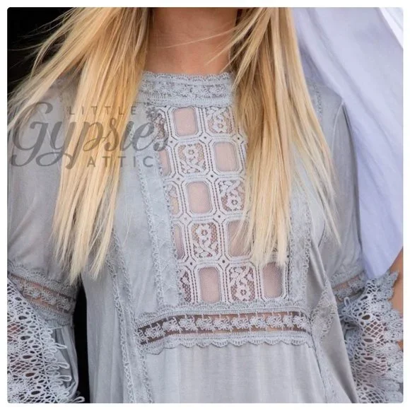 POL Windowpane Lace Tunic Top - Picture 6 of 14